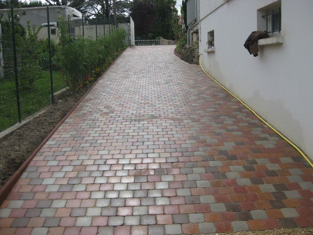 Jardin aménagé par Remy Paysage — ambiance végétale